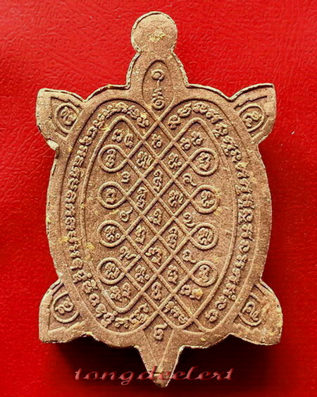 พญาเต่าเรือนเนื้อผง หลวงปู่หลิว รุ่นเอกลาภเงินล้าน ปี 2537 หายาก สวยมากค่ะ