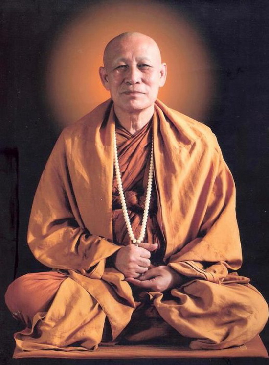 พระผงจักรพรรดิ์ หลวงตาม้า วัดถ้ำเมืองนะ จ.เชียงใหม่ 