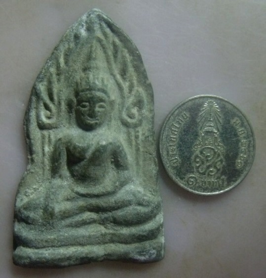 **วัดใจ**พระร่วงนั่งซุ้ม เนื้อชิน เก่าๆ ไม่ทราบที่**เชิญชมครับ