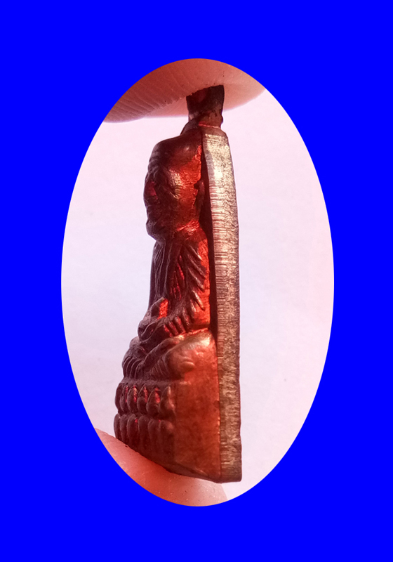 พระหลวงปู่ทวด บัวหกดอก หลังองค์วัดช้างให้ พิมพ์มีหู เนื้อโลหะ