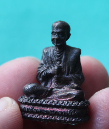 ((เคาะเดียวแดง)) รูปหล่อสมเด็จฯ โต  ฐานตอกเลข