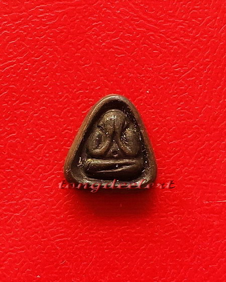 	พระปิดตาหลังยันต์นะองค์จิ๋ว หลวงปู่ดี วัดเทวสังฆาราม(วัดเหนือ) จ.กาญจนบุรี สวยมากค่ะ