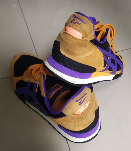รองเท้า Onitsuka Tiger ของแท้ สภาพสวยเทพ พื้นยังกริ๊บๆเลย ,ขายถูกๆ ราคาแบ่งปันกันไปครับ