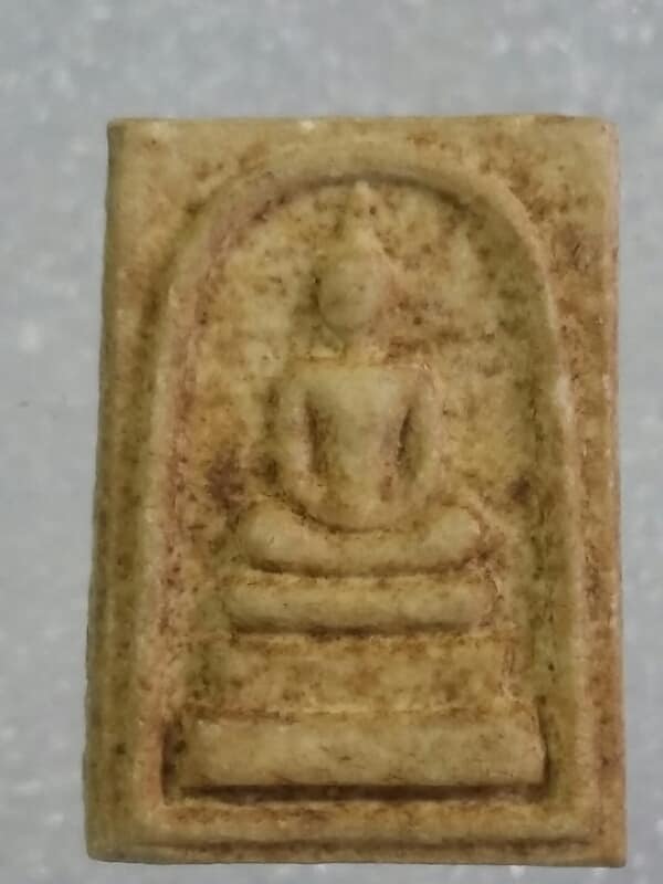 พระสมเด็จคะแนนเนื้อผง   ไม่ทราบวัด     เคาะเดียวครับ