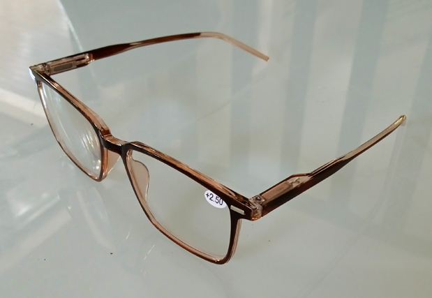 แว่นสายตายาว Clear Frame Side Dash ของใหม่ เลนส์คมชัดมาก พร้อมกล่องหรูหรา
