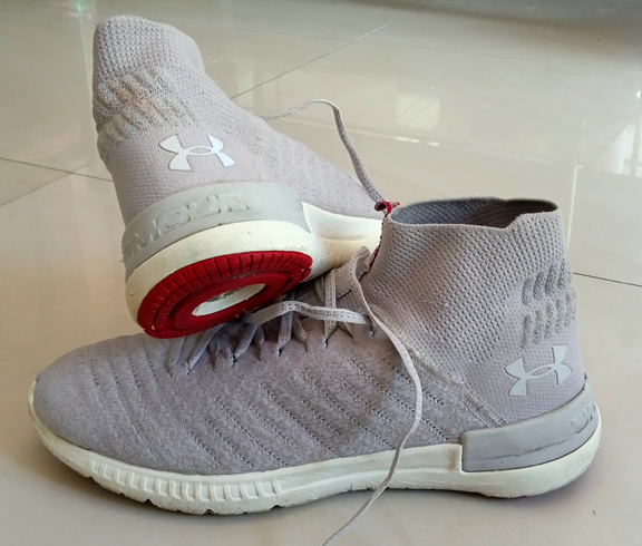 รองเท้า UNDER ARMOUR ของแท้ DELTA2 มือสอง ขายถูก