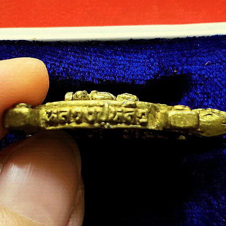 เหรียญพญาเต่าเรือนหล่อโบราณ รุ่นพุทธคุณหลวงปู่หลิว เนื้อทองฝาบาตร สวยมากพร้อมกล่องเดิมค่ะ