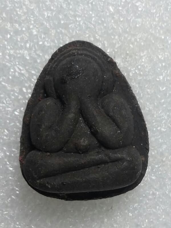 พระปิดตาวัดใหม่บ้านสวน ชลบุรี  +กล่อง เคาะเดียวครับ 