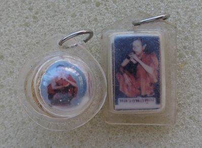 100 บาท ภาพลูกนิมิตหลวงพ่อคูณ วัดบ้านไร่ และ ตะกรุด 3กษัตริย์