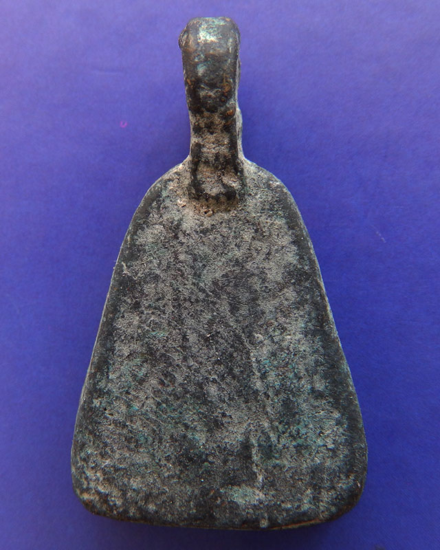 แท้จากวัด..7.เหรียญหล่อจอบใหญ่ หลวงพ่อเงิน รุ่นปืนแตก วัดคงคาราม (บางคลานใต้) พร้อมกล่องเดิม