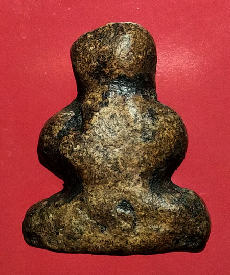 พระปิดตาพิมพ์ชลูด เนื้อผงจุ่มรัก ไม่ทราบที่