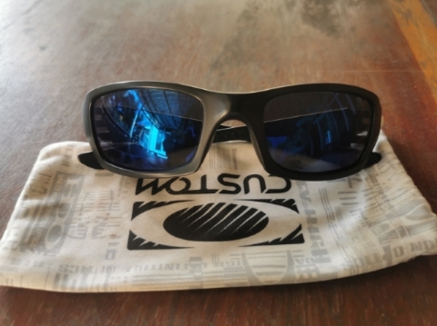 แว่นกันแดด Oakley สภาพสวยใช้น้อยมากคับของแท้จาก shop US.