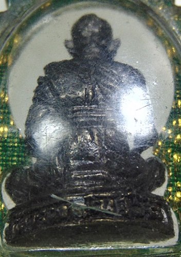 รูปหล่อหลวงพ่อหวั่น วัดคลองคูณ อ.ตะพานหิน จ.พิจิตร รุ่นเสาร์ 5 ปี2552