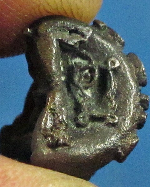 พระปิดตายันต์ยุ่งหลวงพ่อแดง วัดเขาบันไดอิฐ จ.เพชรบุรี เนื้อนวะฯ ปี19 เคาะเดียว