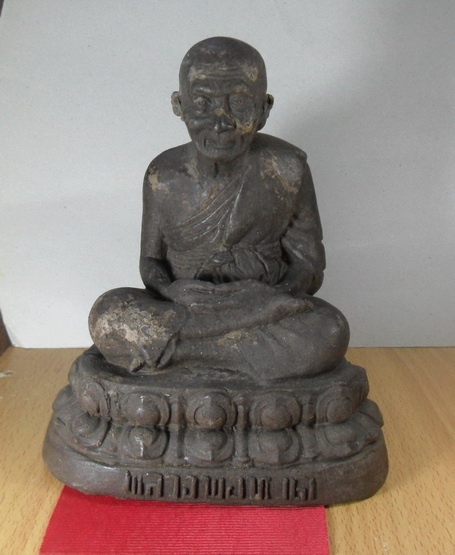 พระบูชาหลวงพ่อทวด อาจารย์นอง วัดทรายขาว จ.ปัตตานี "รุ่นกฐินกาญจนาภิเษก ปี2539" หน้าตัก 5 นิ้ว กว้าง 