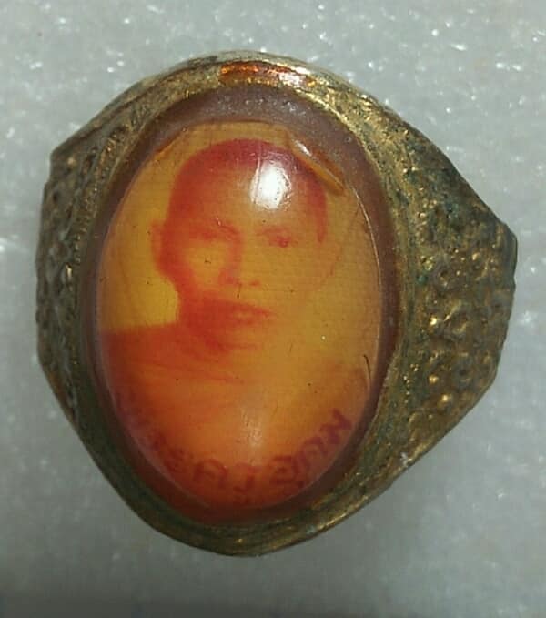 แหวนพระครูอุดมโชติ (หลวงพ่ออรรถ) วัดองครักษ์ สุพรรณบุรี 