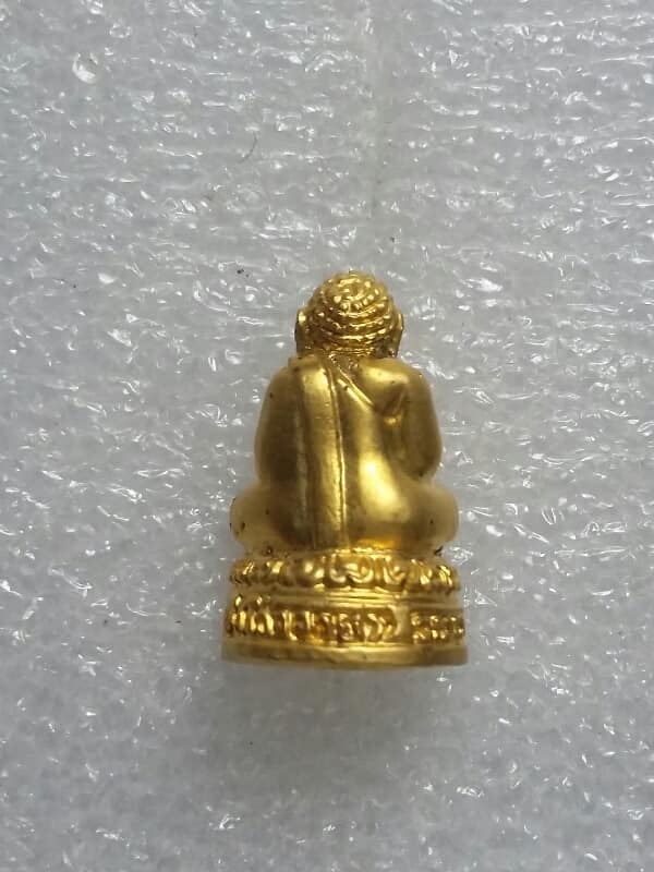 รุปหล่อพระสังขจายวัดหนองเหว้า อ.นิคมพัฒนา ระยอง   +กล่อง เคาะเดียวครับ 