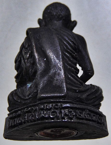 รูปหล่อ หลวงพ่อขำ วัดปลักไม้ดำ นครสวรรค์