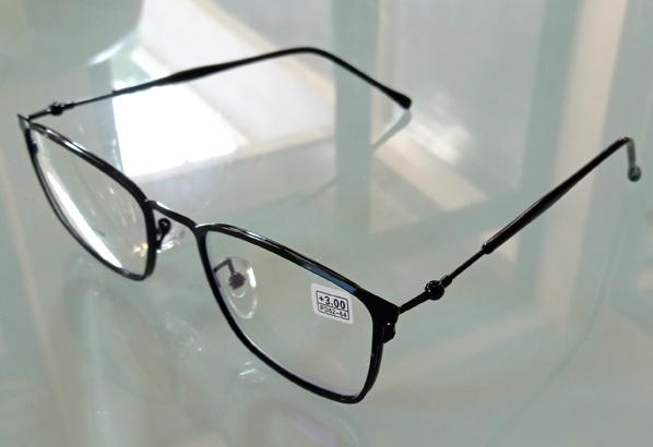 ของใหม่ แว่นสายตายาวจากญี่ปุ่น Blue Filter กรองแสงสีฟ้า Deluxe Steel Black Frame เลนส์คมชัดมาก