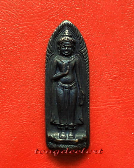 พระร่วงรางปืนหลังฉัตร จ.อุ พิธี 100 ปี วัดมกุฏกษัตริยาราม ปี 2511 สวยมากค่ะ