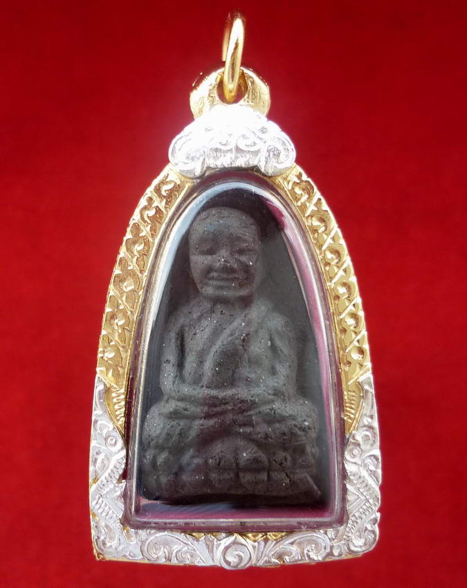 หลวงพ่อทวดเนื้อว่าน พิมพ์เล็ก "รุ่น M-16" พระอาจารย์นอง วัดทรายขาว ปี พ.ศ.๒๕๓๔ 