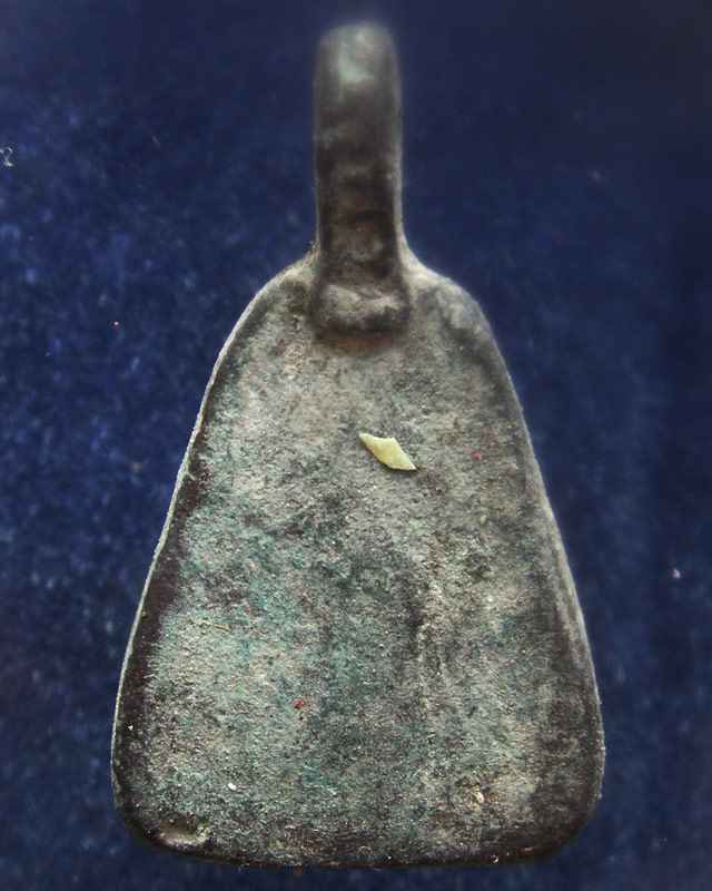 แท้จากวัด...เหรียญหล่อจอบใหญ่ หลวงพ่อเงิน รุ่นปืนแตก วัดคงคาราม (บางคลานใต้) พร้อมกล่องเดิม (12)