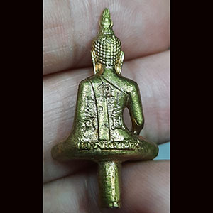 พระยอดธงหลวงพ่อเพชร ไม่ทราบที่