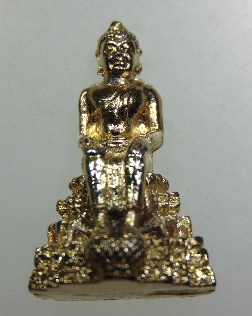 ๒๐ รูปหล่อพระพุทธ