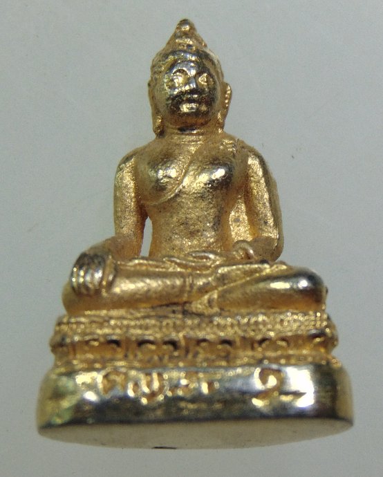 ๒๐ รูปหล่อพระพุทธ