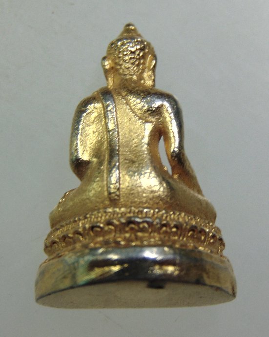 ๒๐ รูปหล่อพระพุทธ