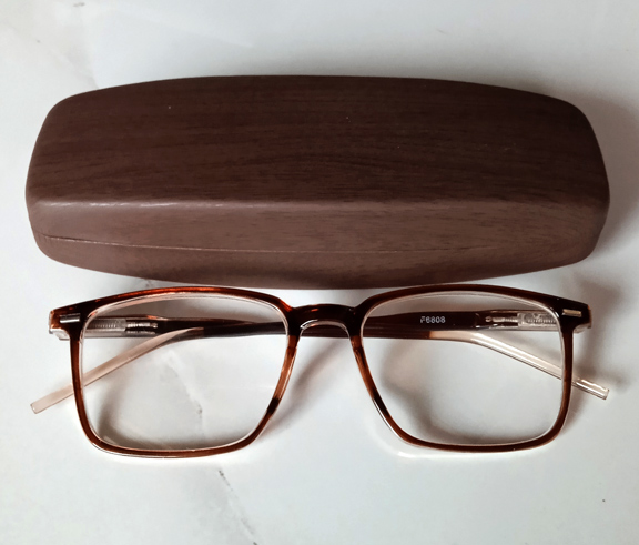 แว่นสายตายาว Clear Frame Side Dash ของใหม่ เลนส์คมชัดมาก