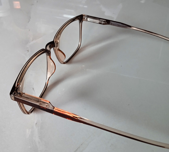 แว่นสายตายาว Clear Frame Side Dash ของใหม่ เลนส์คมชัดมาก