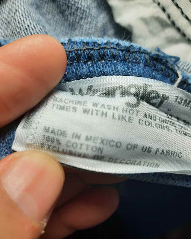 กางเกงยีนส์ชาย Wrangler เอว 32 ยาว 40 Made in Mexico of US Fabric