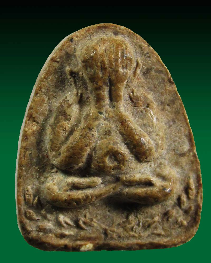 พระปิดตา..หลังยันต์