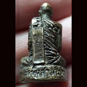 พระรูปหล่อ อุดกริ่ง หลวงพ่อตี๋ วัดทุ่งสามแท่ง จ.อุทัย