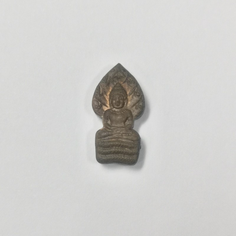 พระปรกใบมะขามหลวงพ่อคูณ วัดบ้านไร่ รุ่นเสาร์ 5 คูณพันล้าน ปี37