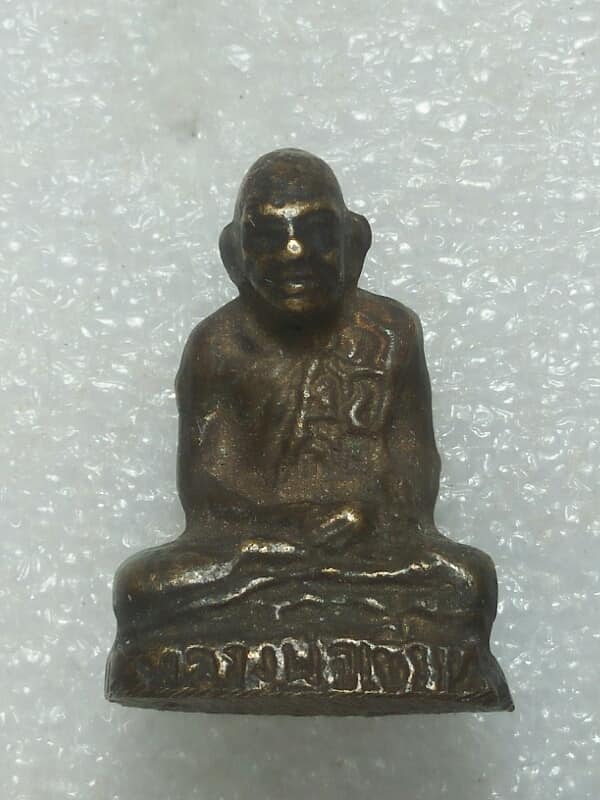 รูปหล่อหลวงพ่อเขียน สำนักถ้ำขุนเณร พิจิตร