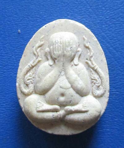 พระปิดตา เนื้อผง  วัดกุฏิทอง  จ.สิงห์บุรี