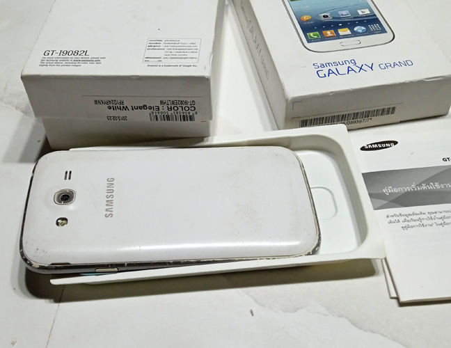 มือถือ SAMSUNG GRAND สีขาว พร้อมกล่อง