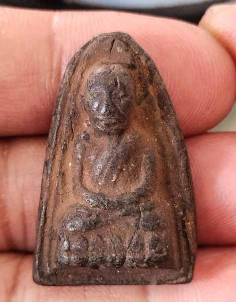 พระครูใบฎีกาขาว ปี13