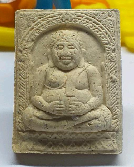 ***แพ็ค100องค์สุดคุ้ม***พระสังกัจจายน์หลวงพ่อคูณ รุ่นเฮงให้รวย เนื้อผงพุทธคุณ ปี2537 