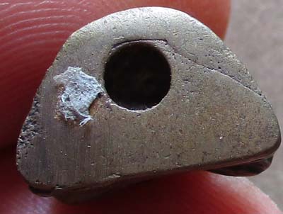 รูปหล่อหลวงปู่คง  วัดตะคร้อ  จ.นครราชสีมา  เนื้อทองเหลือง กริ่งหลุด