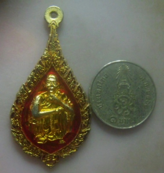 **วัดใจ**เหรียญพรปีใหม่ หลวงพ่อคูณ วัดบ้านไร่ "ซื้อง่าย ขายดี มีกำไร อย่าได้ขาดทุน"**กะไหล่ทองลงยา