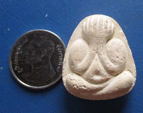 พระปิดตาเนื้อผง หลวพ่อมาลัย วัดบางหญ้าแพรก  จ.สมุทรสาคร