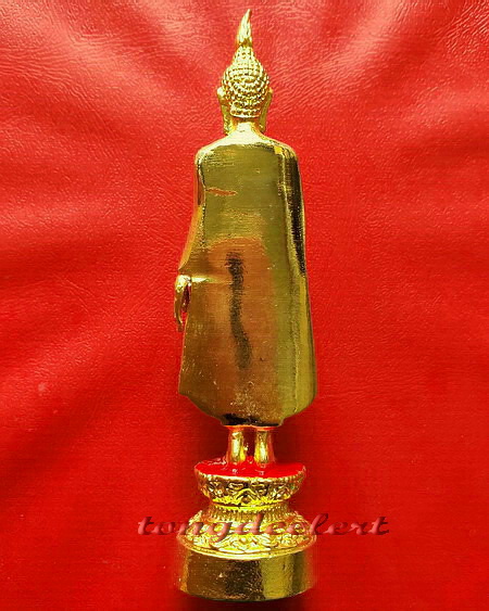 พระบูชาพระร่วงโรจนฤทธิ์ วัดพระปฐมเจดีย์ จ.นครปฐม ขนาดตั้งหน้ารถ สวยมากค่ะ