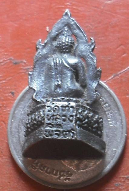  หลวงพ่อเพชร วัดท่าหลวง พิจิตร สวยๆครับ