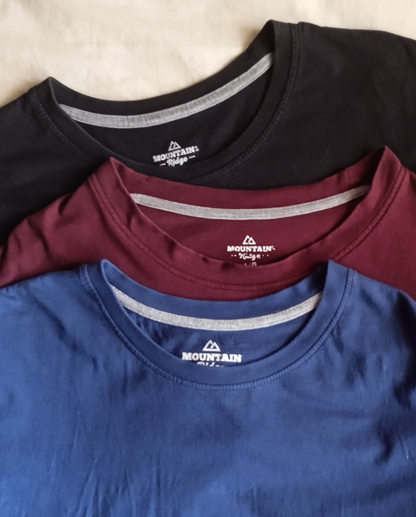 เสื้อยืดจากอเมริกา Moutain ของแท้ มากัน3ตัว3สีครับ