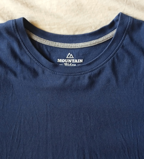 เสื้อยืดจากอเมริกา Moutain ของแท้ มากัน3ตัว3สีครับ