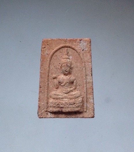 พระเนื้อดินเผา หลวงตาจวน วัดไก่เตี้ย จ.สุพรรณบุรี พิมพ์พุทธกวักจิ๋ว หายาก ๓