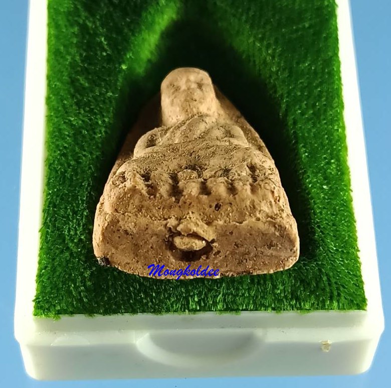 หลวงพ่อทวด  รุ่นปาฏิหาริย์ ปี49 พระอาจารย์ไพโรจน์ วัดห้วยมงคล  พิมพ์ใหญ่  เนื้อว่านมหาเสน่ห์ No.8